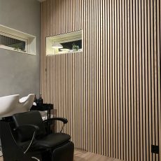 Ribbon-Wood Classic Ash dans un salon de coiffure